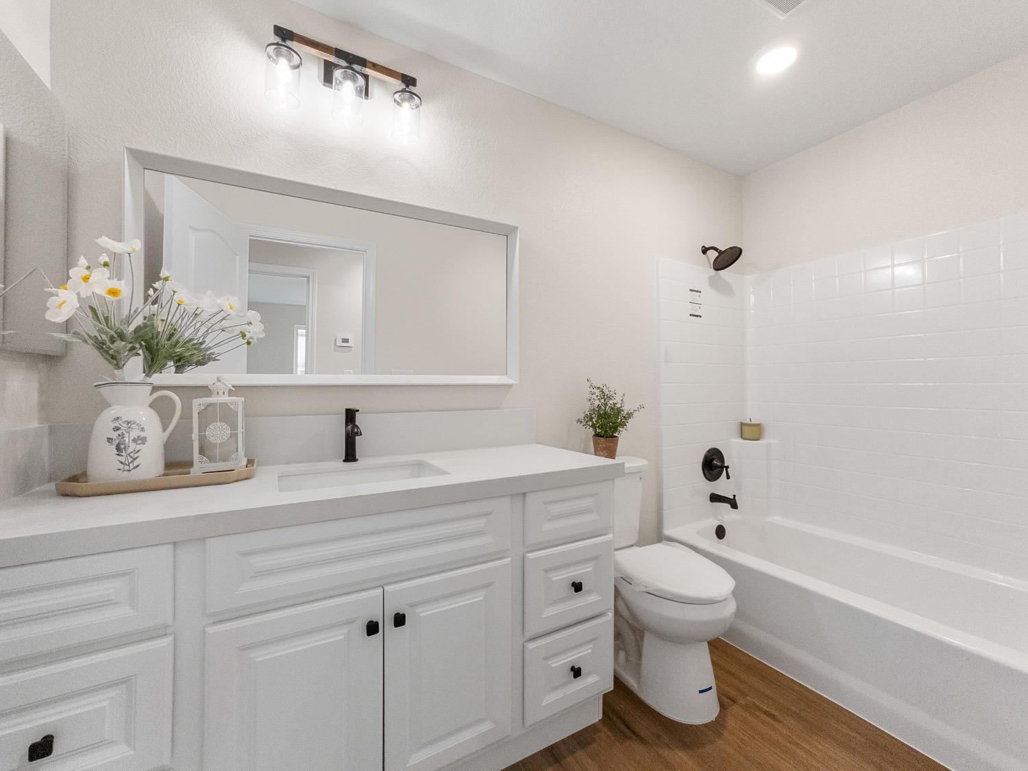 Detail Gallery Image 13 of 20 For 612 Blue Canyon Dr, Modesto,  CA 95354 - 4 Beds | 2 Baths