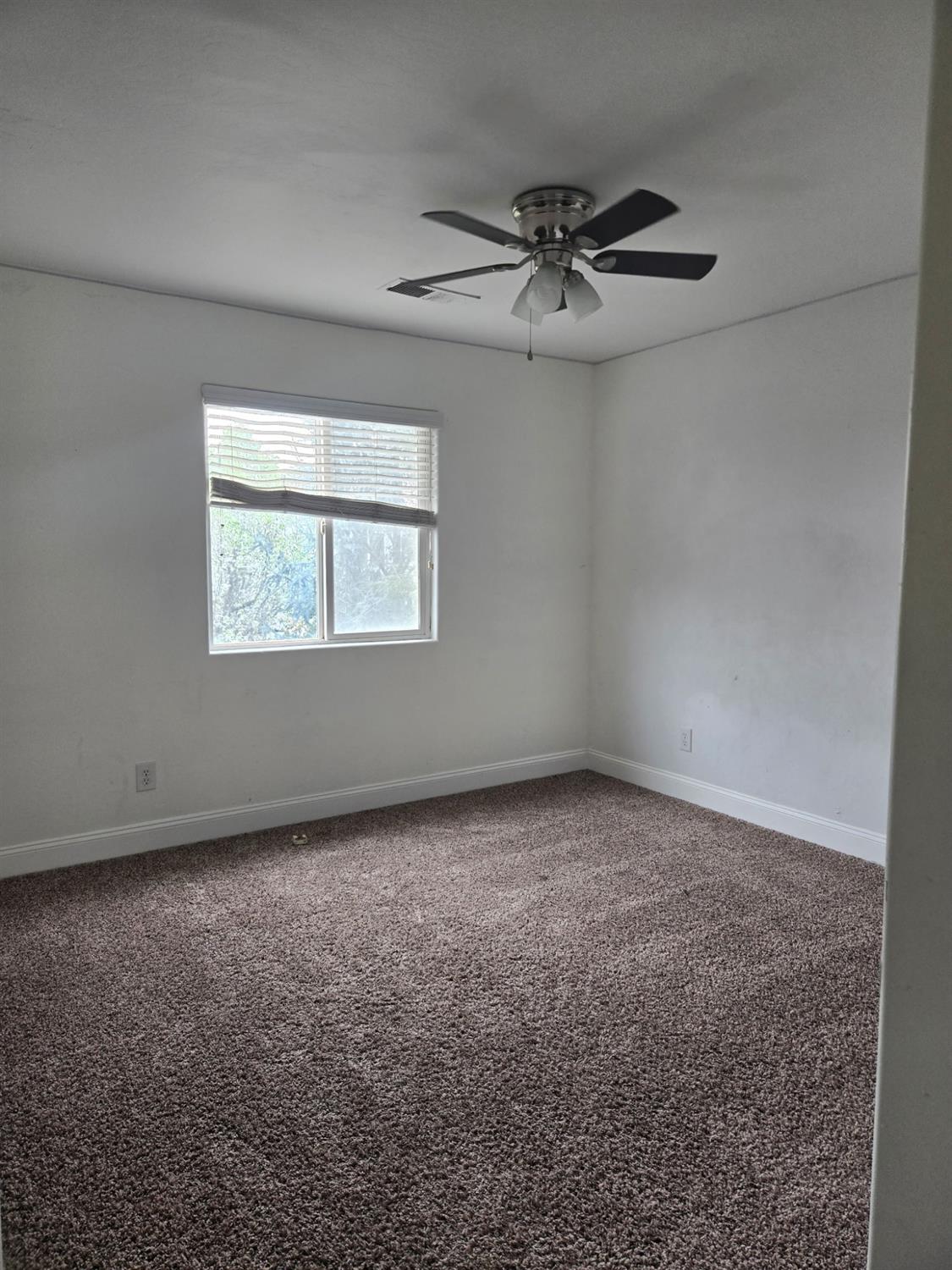 Detail Gallery Image 20 of 21 For 2851 W Sedona Ave, Visalia,  CA 93291 - 4 Beds | 2/1 Baths