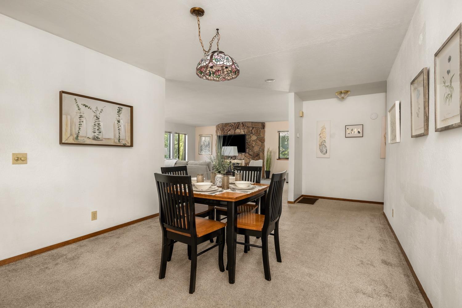 Detail Gallery Image 9 of 38 For 12910 Roadrunner Dr, Penn Valley,  CA 95946 - 3 Beds | 2 Baths