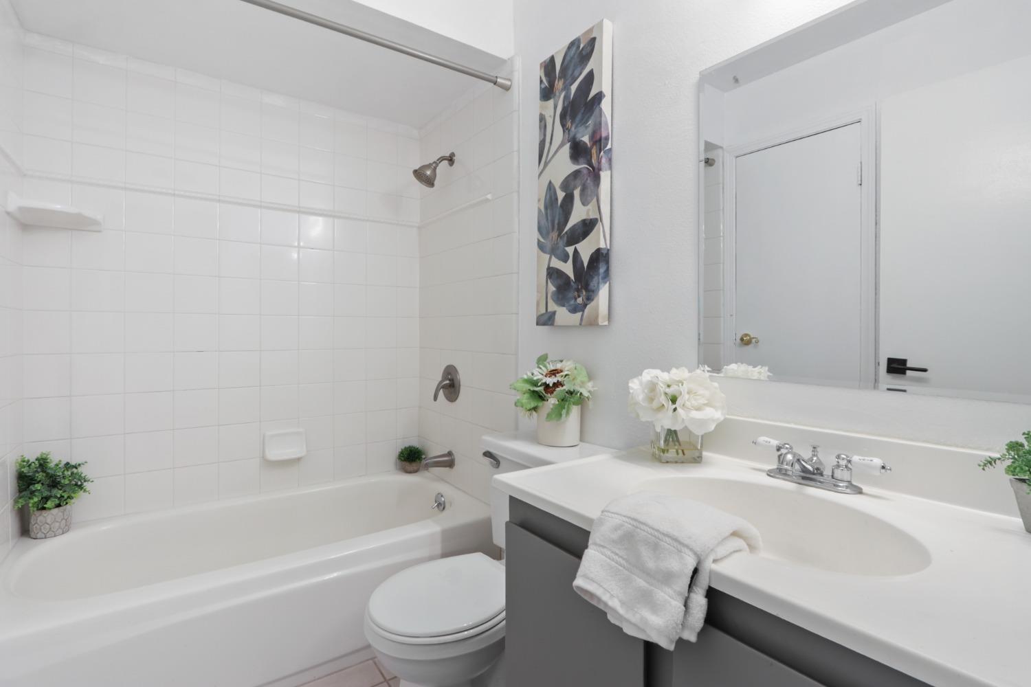 Photo #27: 225038808 Listing: Photo #27