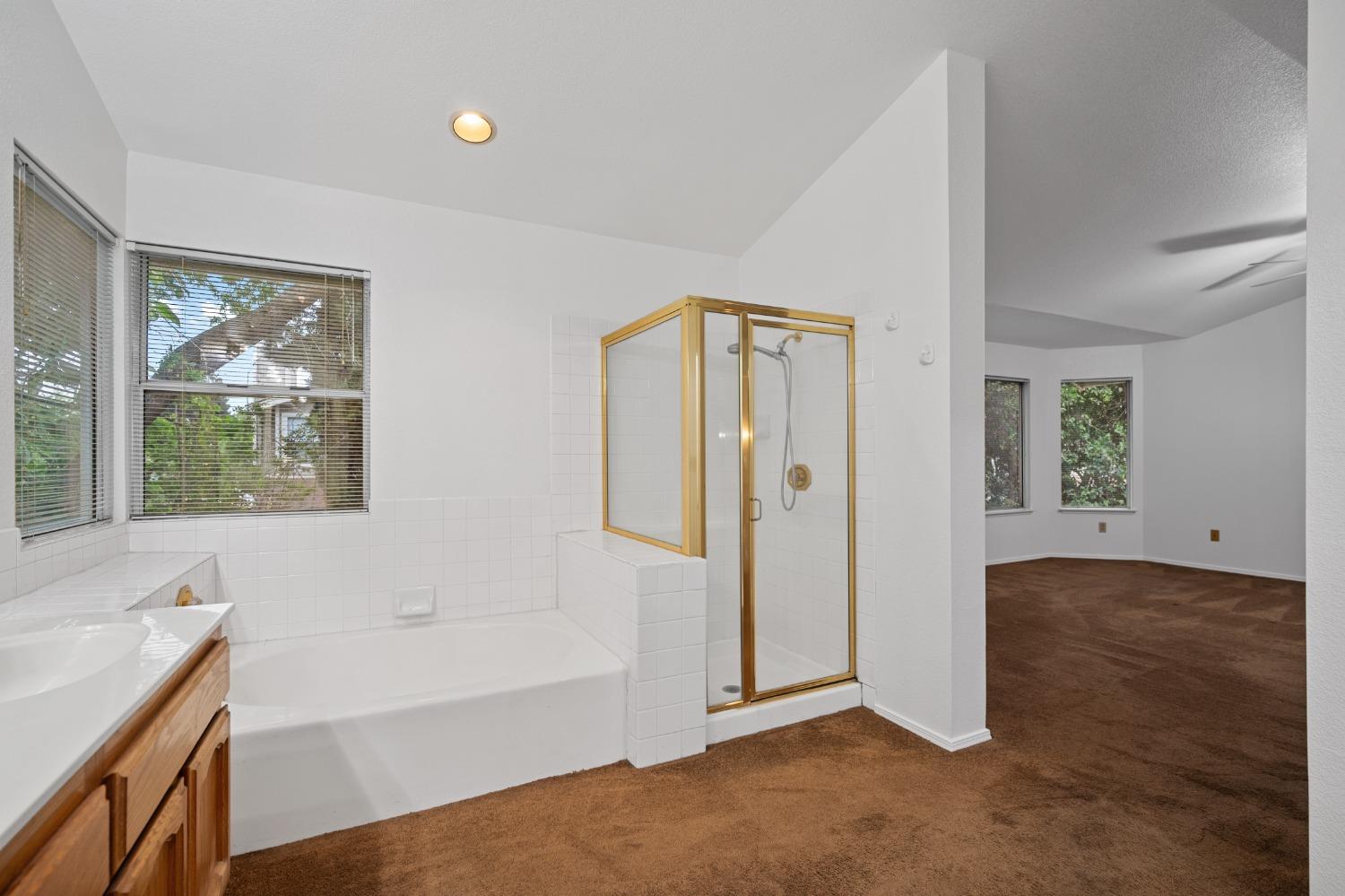 E Sparrow Hawk Court, Elk Grove, California image 32