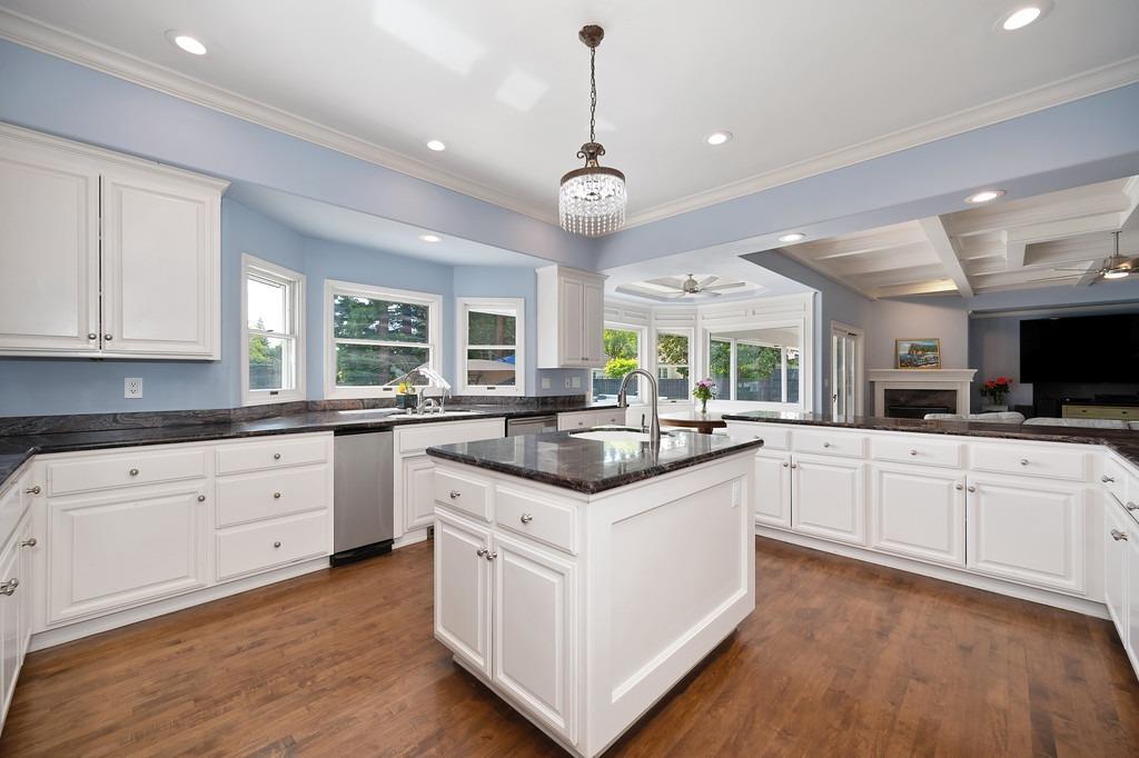 property-img