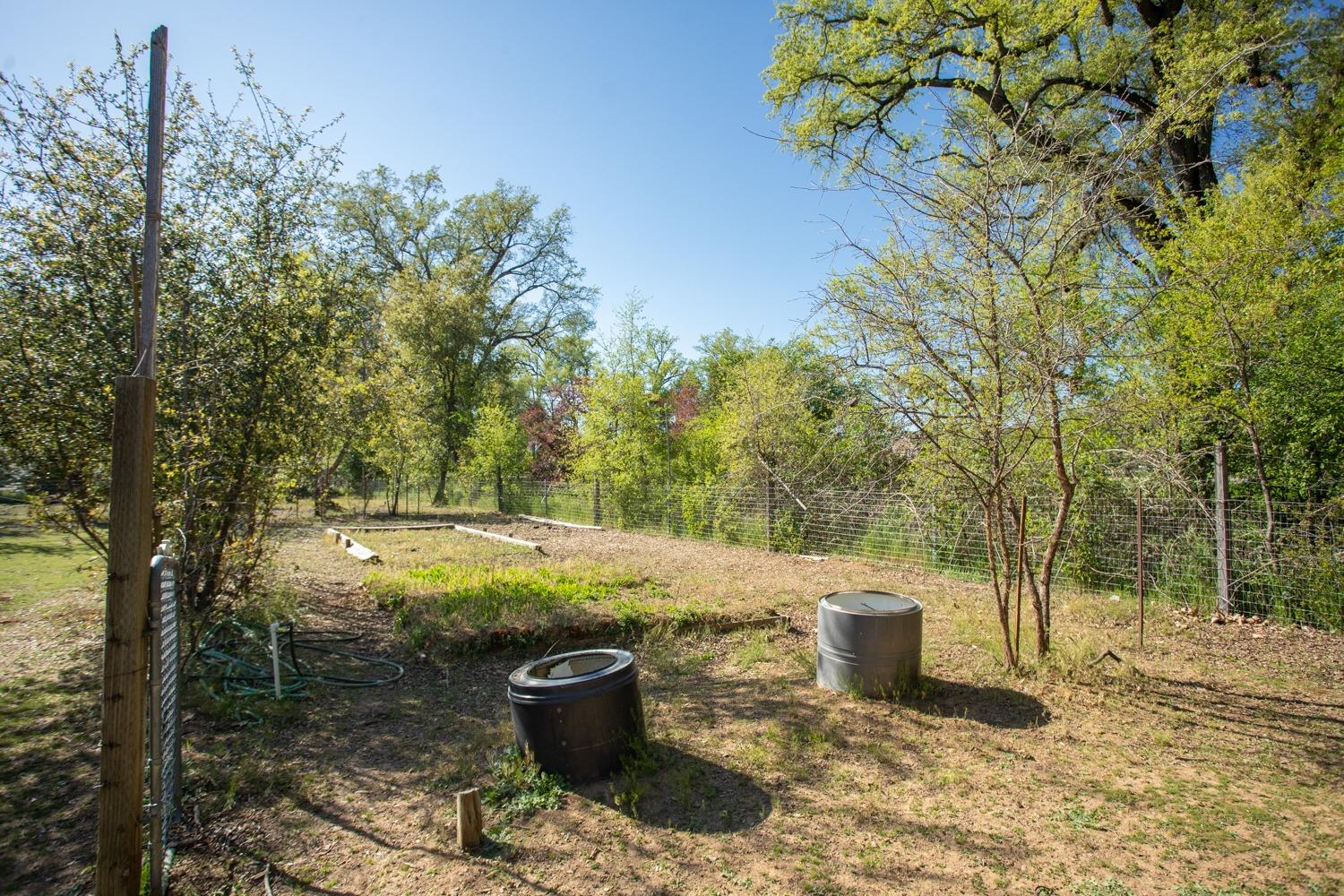 Detail Gallery Image 60 of 69 For 17098 Clover Rd, Penn Valley,  CA 95946 - 2 Beds | 2 Baths
