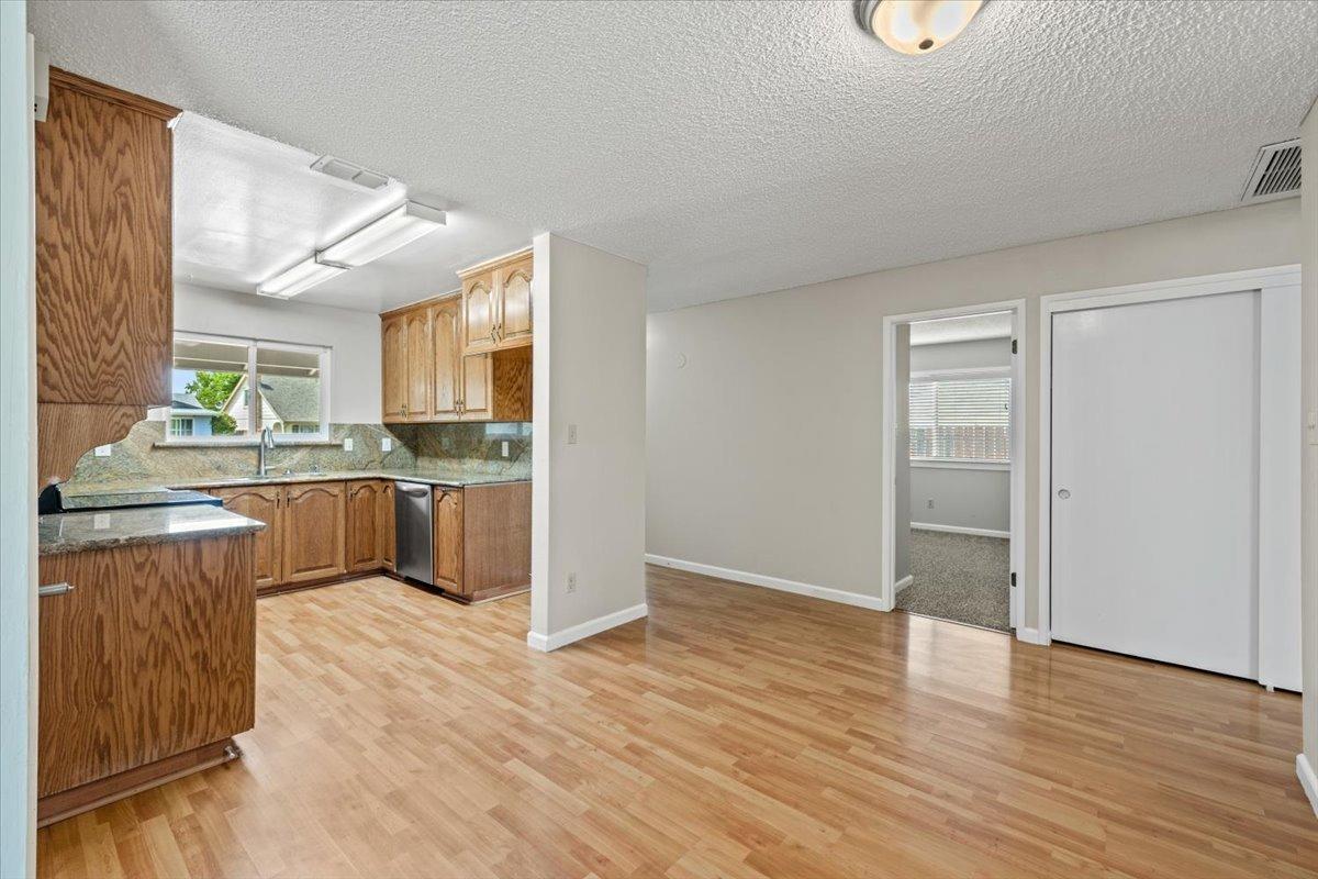 Detail Gallery Image 11 of 35 For 3538 Huntsman Dr, Sacramento,  CA 95826 - 4 Beds | 2 Baths
