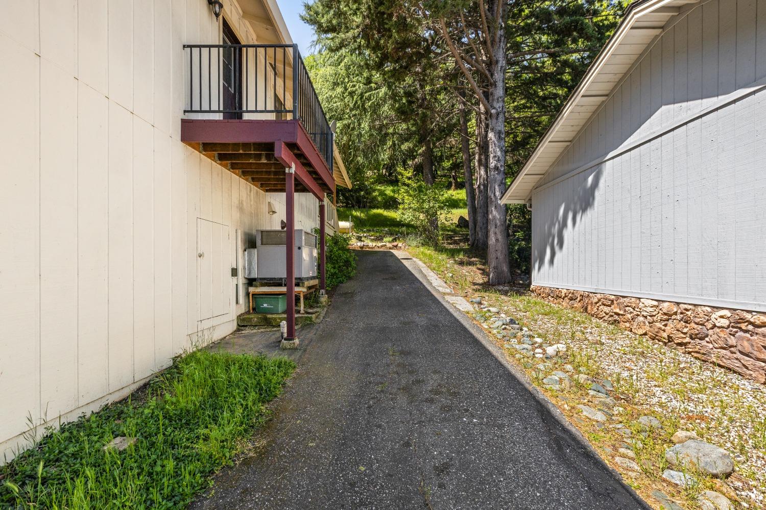 Detail Gallery Image 26 of 38 For 12910 Roadrunner Dr, Penn Valley,  CA 95946 - 3 Beds | 2 Baths