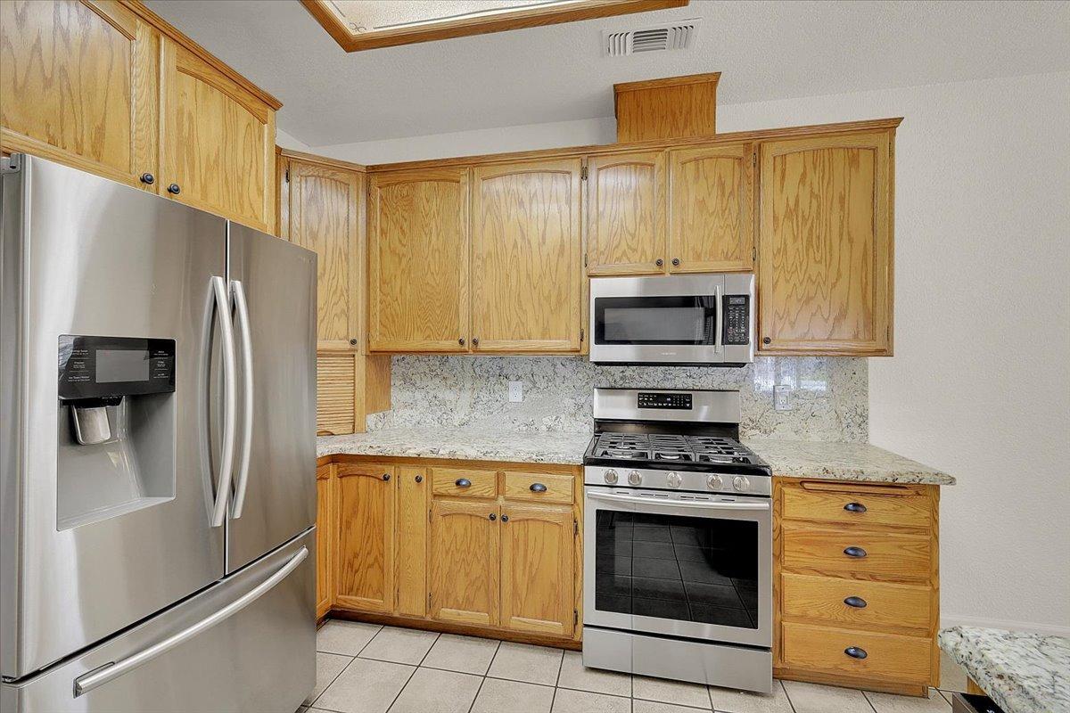 Detail Gallery Image 29 of 70 For 2508 Madrone St, Sutter,  CA 95982 - 3 Beds | 2/1 Baths