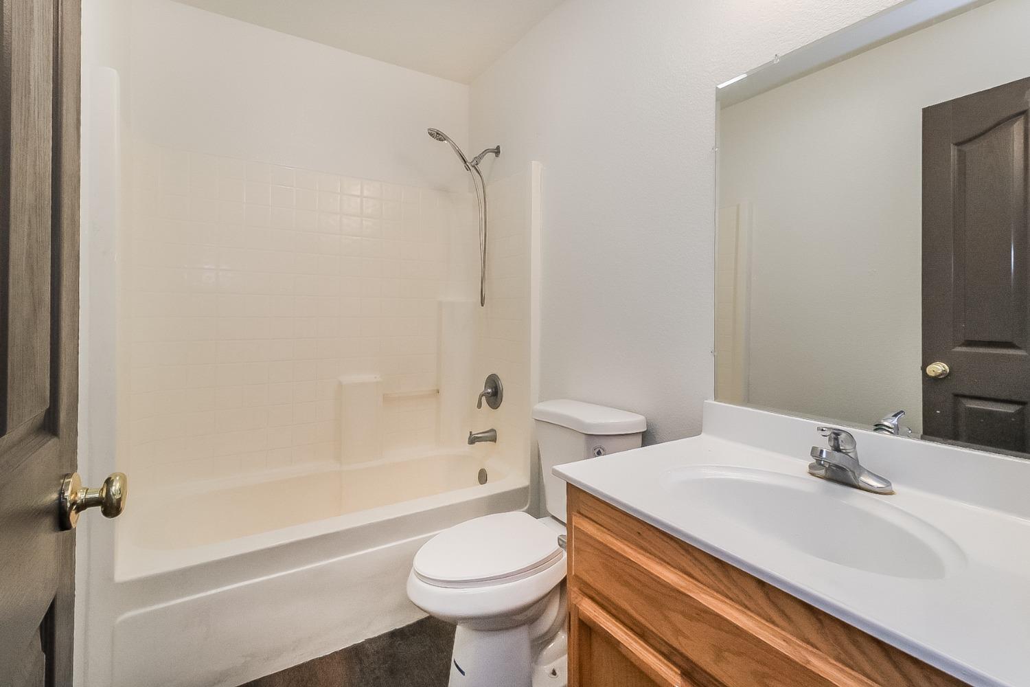 Detail Gallery Image 21 of 28 For 9998 Tarzo Way, Elk Grove,  CA 95757 - 4 Beds | 2 Baths