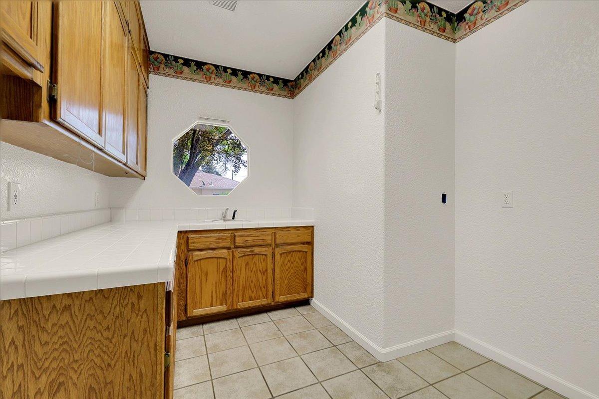 Detail Gallery Image 14 of 70 For 2508 Madrone St, Sutter,  CA 95982 - 3 Beds | 2/1 Baths