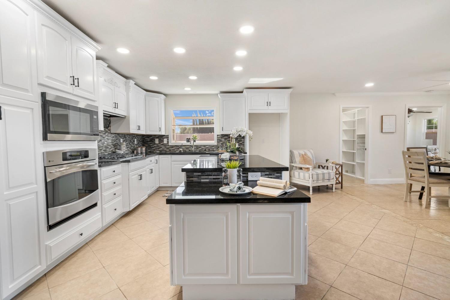 Detail Gallery Image 20 of 86 For 23155 Vaquero Ct, Tracy,  CA 95304 - 5 Beds | 3 Baths