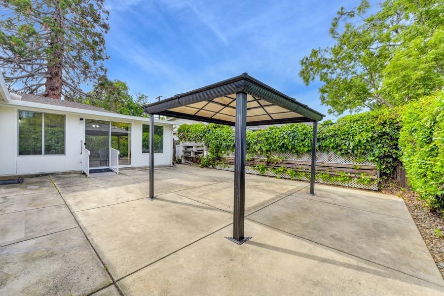 Detail Gallery Image 25 of 32 For 5424 Virginia Way, Sacramento,  CA 95822 - 3 Beds | 2 Baths