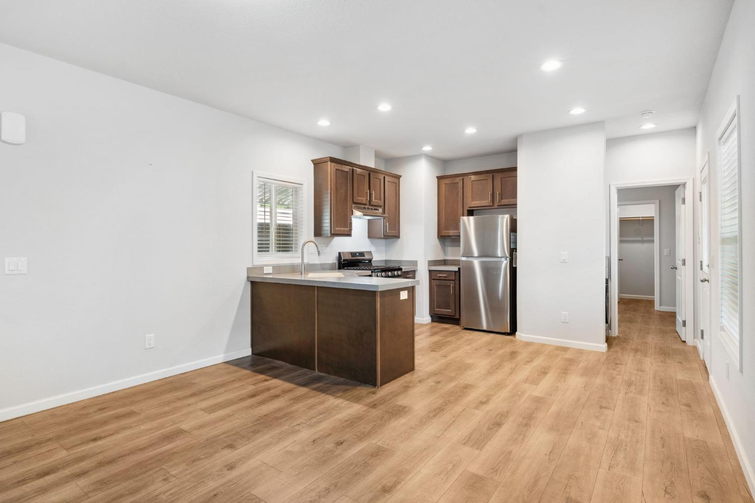 Detail Gallery Image 7 of 22 For 2000 West Capitol Ave. 125, West Sacramento,  CA 95691 - 2 Beds | 2 Baths