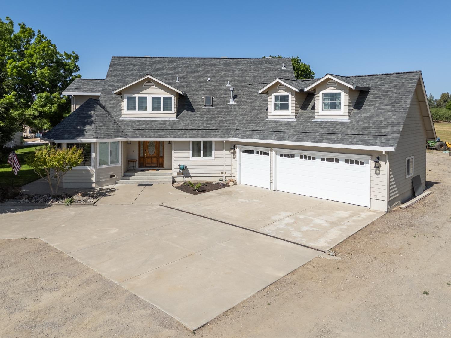 Detail Gallery Image 3 of 81 For 509 Wyer Rd, Arbuckle,  CA 95912 - 5 Beds | 2/1 Baths