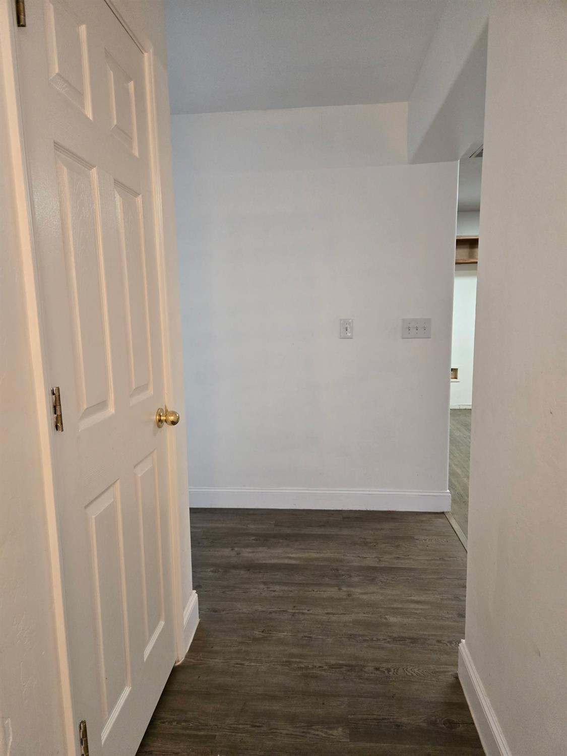 Detail Gallery Image 17 of 21 For 2851 W Sedona Ave, Visalia,  CA 93291 - 4 Beds | 2/1 Baths
