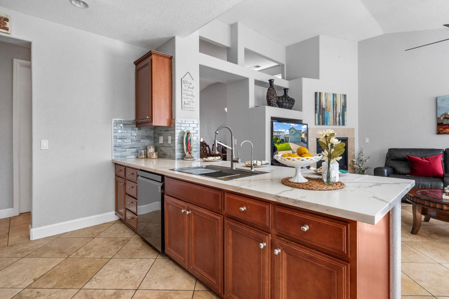Detail Gallery Image 14 of 36 For 1762 Ashtree Ct, Tracy,  CA 95376 - 5 Beds | 4 Baths
