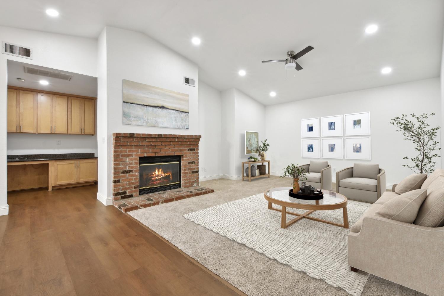 Detail Gallery Image 2 of 24 For 2151 Maricopa Way, Sacramento,  CA 95833 - 2 Beds | 2 Baths