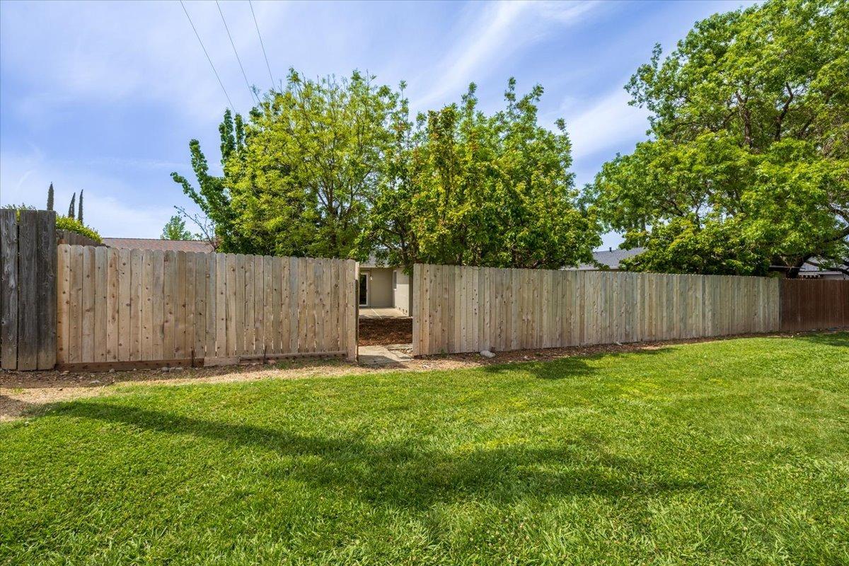 Detail Gallery Image 28 of 35 For 3538 Huntsman Dr, Sacramento,  CA 95826 - 4 Beds | 2 Baths