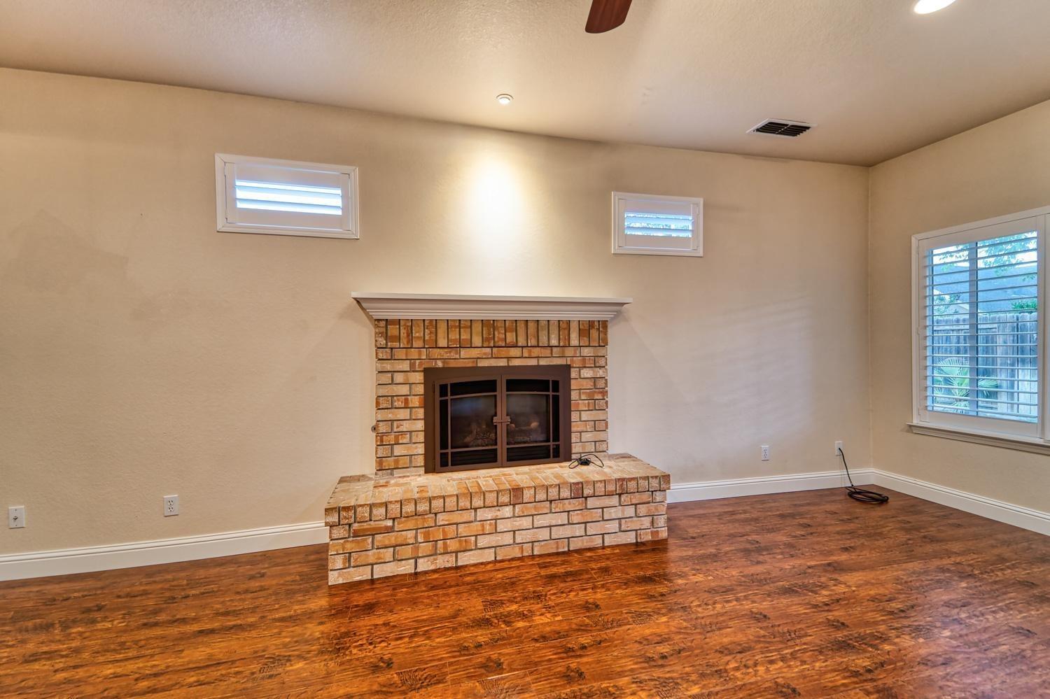 Detail Gallery Image 10 of 34 For 1749 Independence Dr, Yuba City,  CA 95993 - 3 Beds | 2 Baths