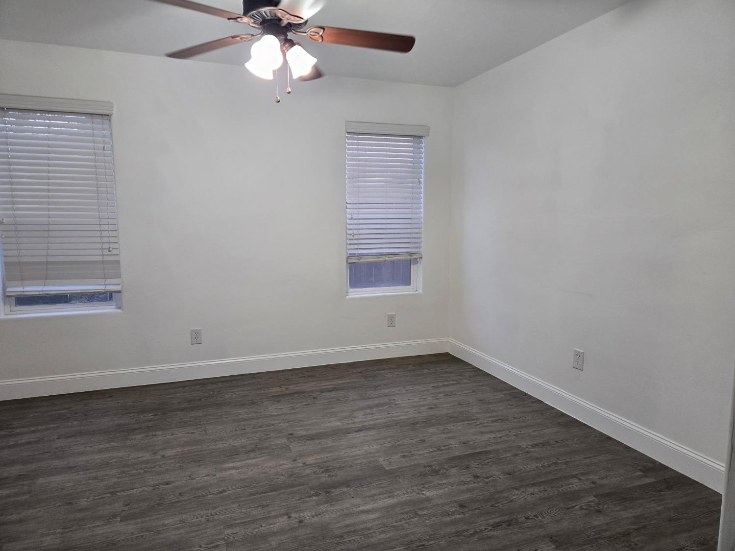 Detail Gallery Image 12 of 21 For 2851 W Sedona Ave, Visalia,  CA 93291 - 4 Beds | 2/1 Baths