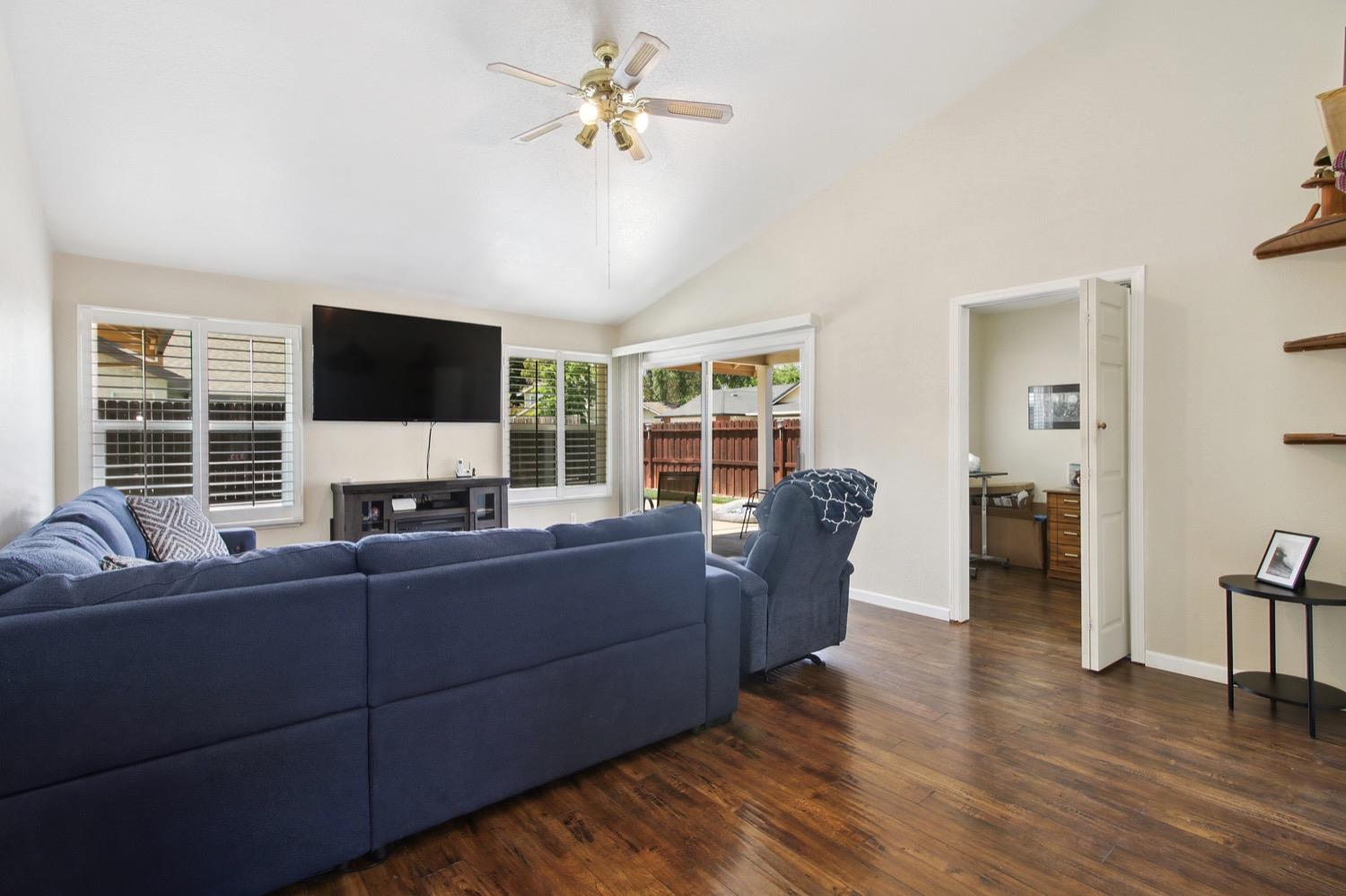 Adelante Court, Elk Grove, California image 5