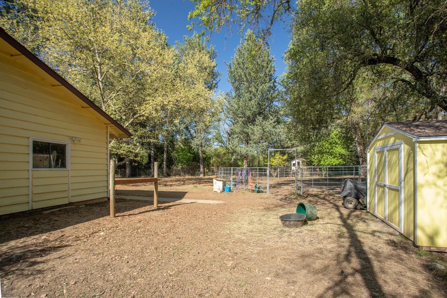 Detail Gallery Image 56 of 69 For 17098 Clover Rd, Penn Valley,  CA 95946 - 2 Beds | 2 Baths