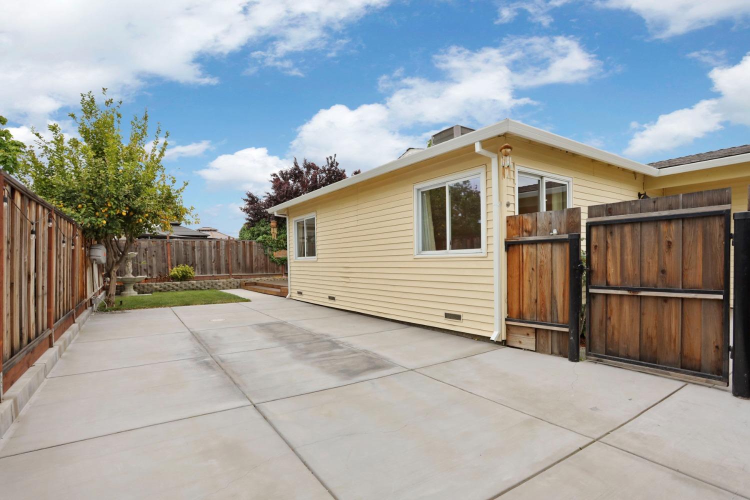 Detail Gallery Image 31 of 39 For 3973 Duke Way, Livermore,  CA 94550 - 3 Beds | 2 Baths