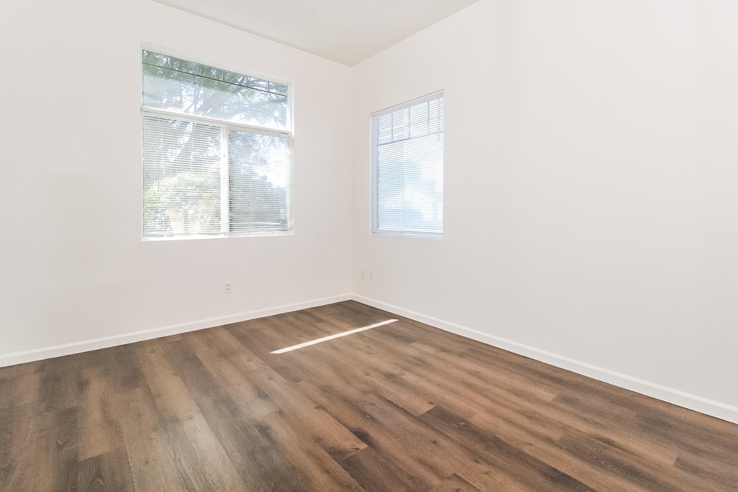 Detail Gallery Image 20 of 28 For 9998 Tarzo Way, Elk Grove,  CA 95757 - 4 Beds | 2 Baths
