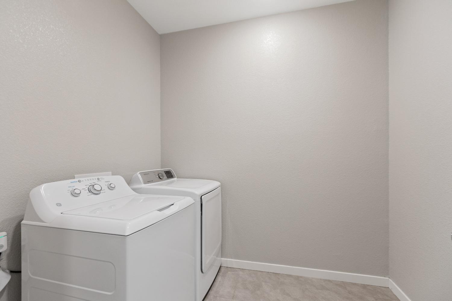 Detail Gallery Image 6 of 45 For 4164 Sally Ride Way, Sacramento,  CA 95834 - 3 Beds | 2/1 Baths