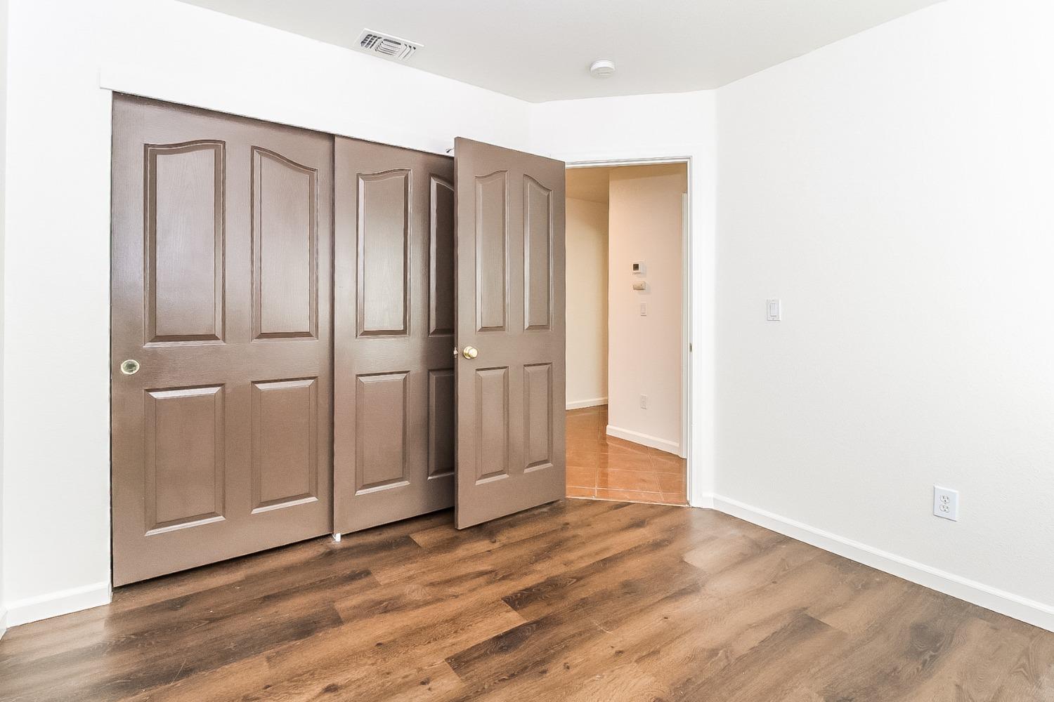 Detail Gallery Image 17 of 28 For 9998 Tarzo Way, Elk Grove,  CA 95757 - 4 Beds | 2 Baths