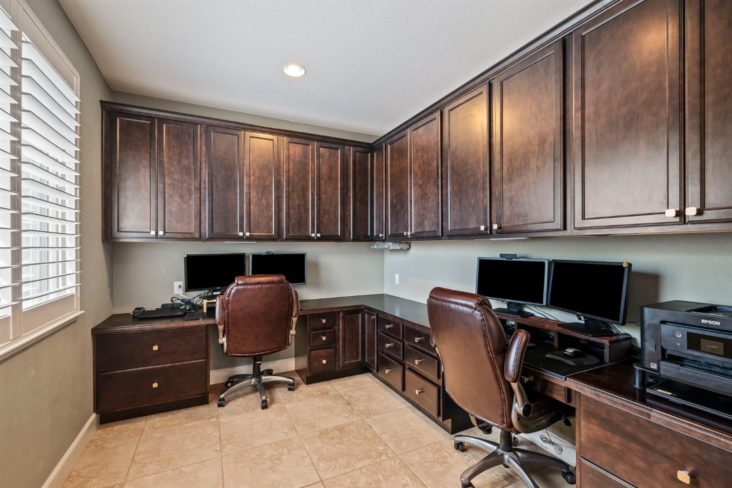 Detail Gallery Image 20 of 70 For 902 Anvil Cir, Rocklin,  CA 95765 - 4 Beds | 3 Baths
