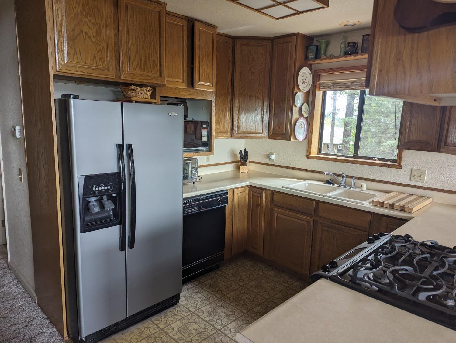 Longridge Court, Foresthill, California image 9