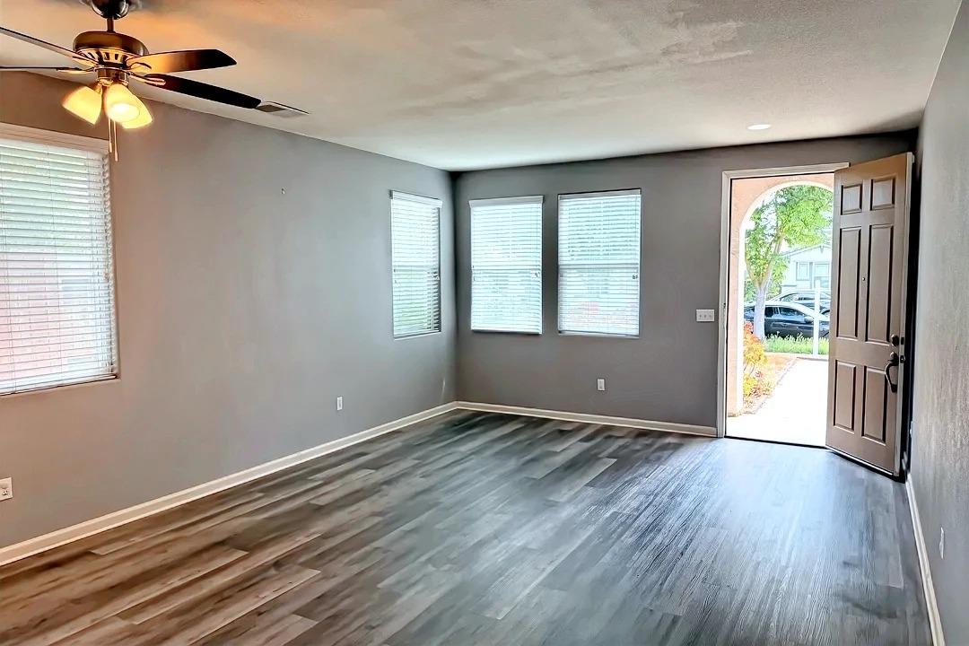 Detail Gallery Image 12 of 16 For 209 Elgin Ave, Lodi,  CA 95240 - 3 Beds | 2 Baths