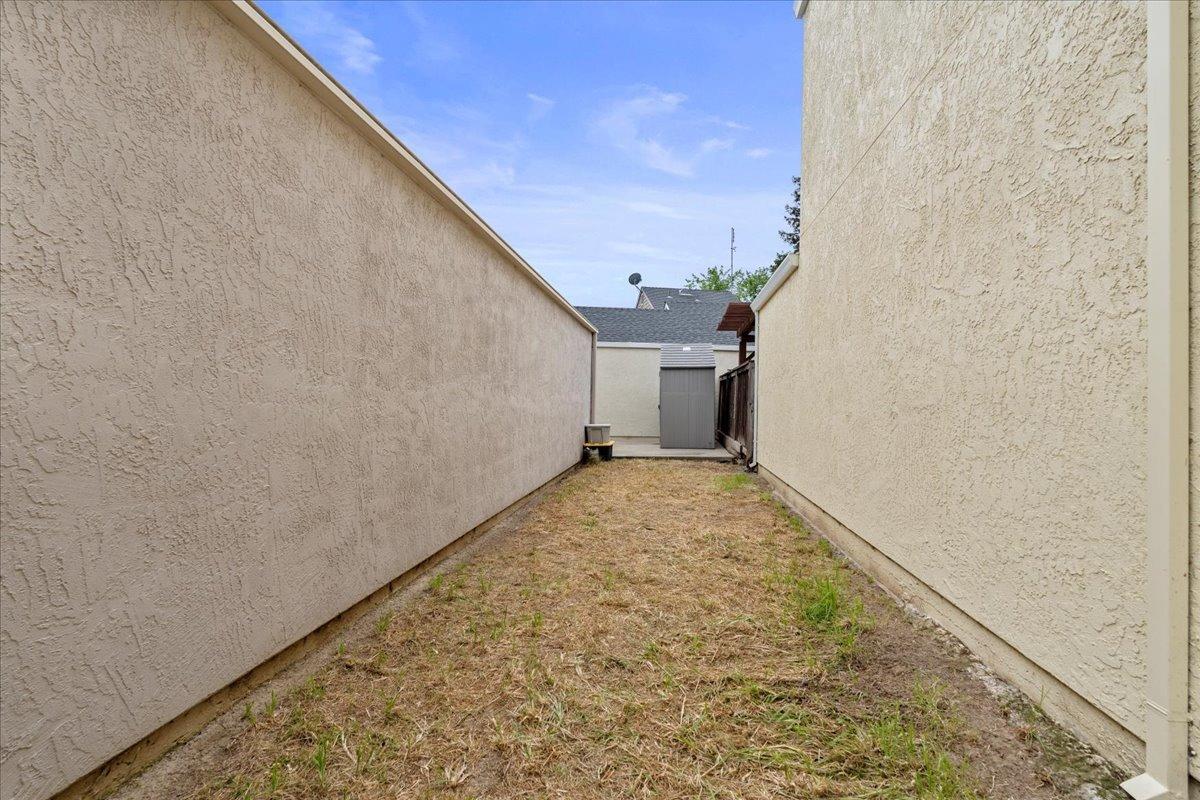 Detail Gallery Image 22 of 27 For 1496 Waterwheel Dr, Sacramento,  CA 95833 - 3 Beds | 2 Baths