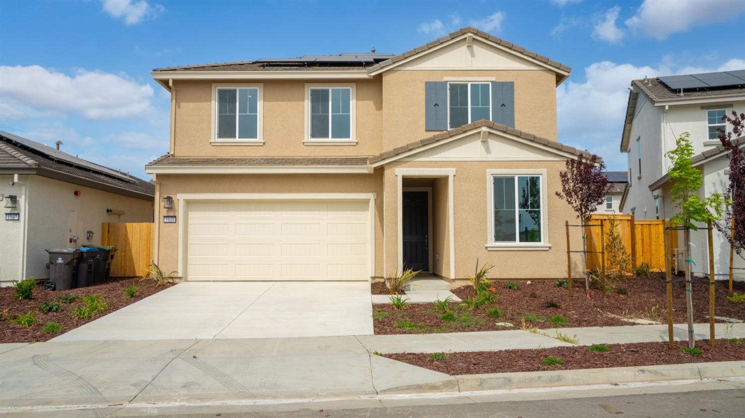 Detail Gallery Image 2 of 40 For 1035 Jarup Dr, Lathrop,  CA 95330 - 4 Beds | 3 Baths