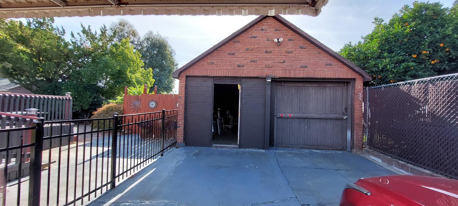 Orange Avenue, Oroville, California image 25