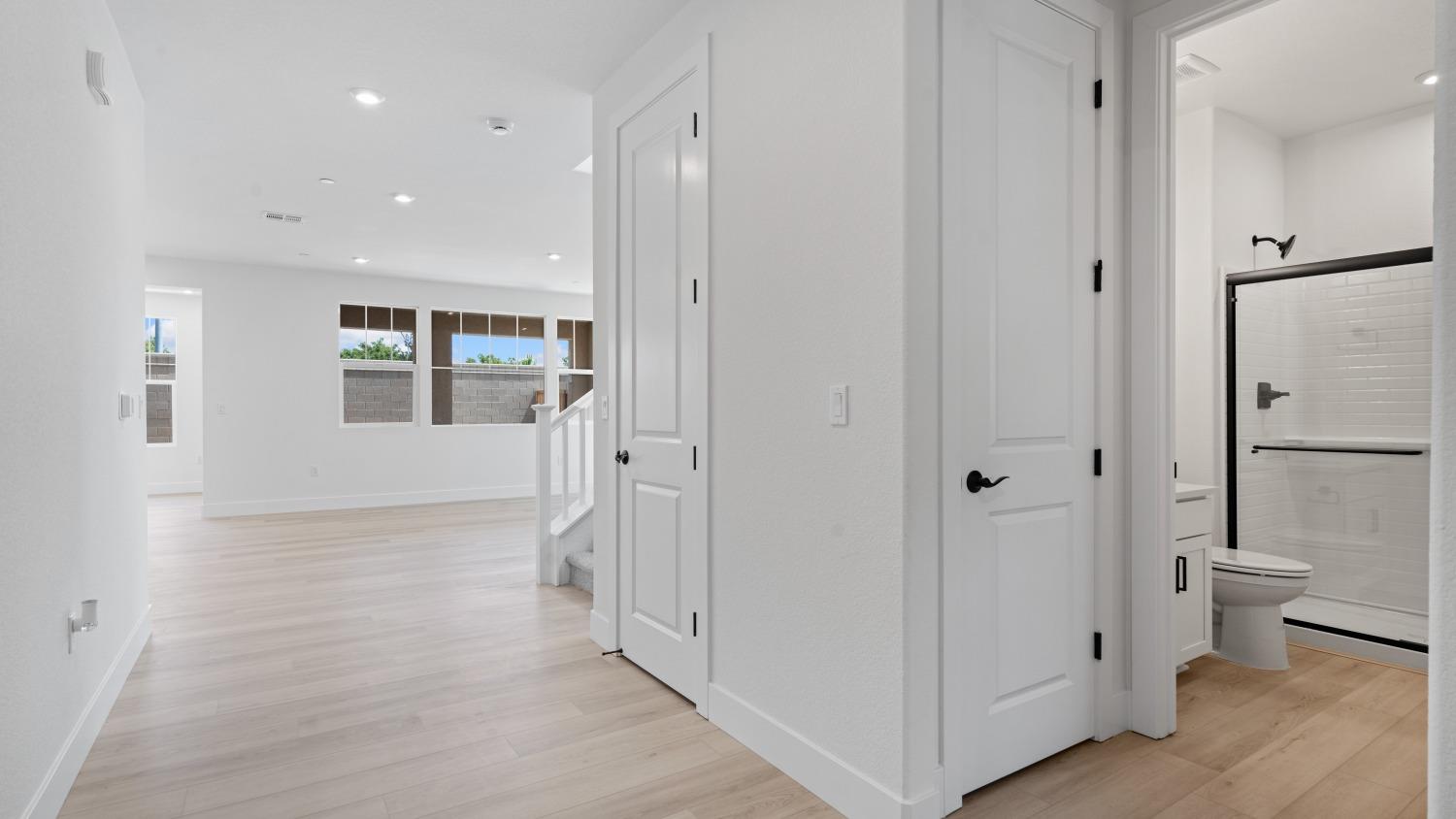 Detail Gallery Image 4 of 38 For 2220 Coral Dr, Lodi,  CA 95242 - 4 Beds | 3 Baths