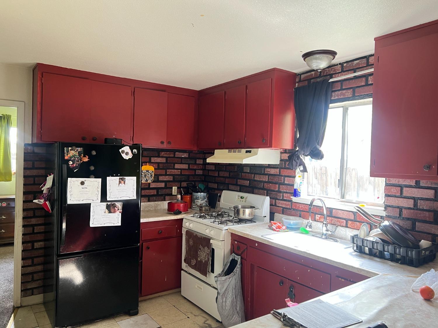 Loretta Court, Stockton, California image 6