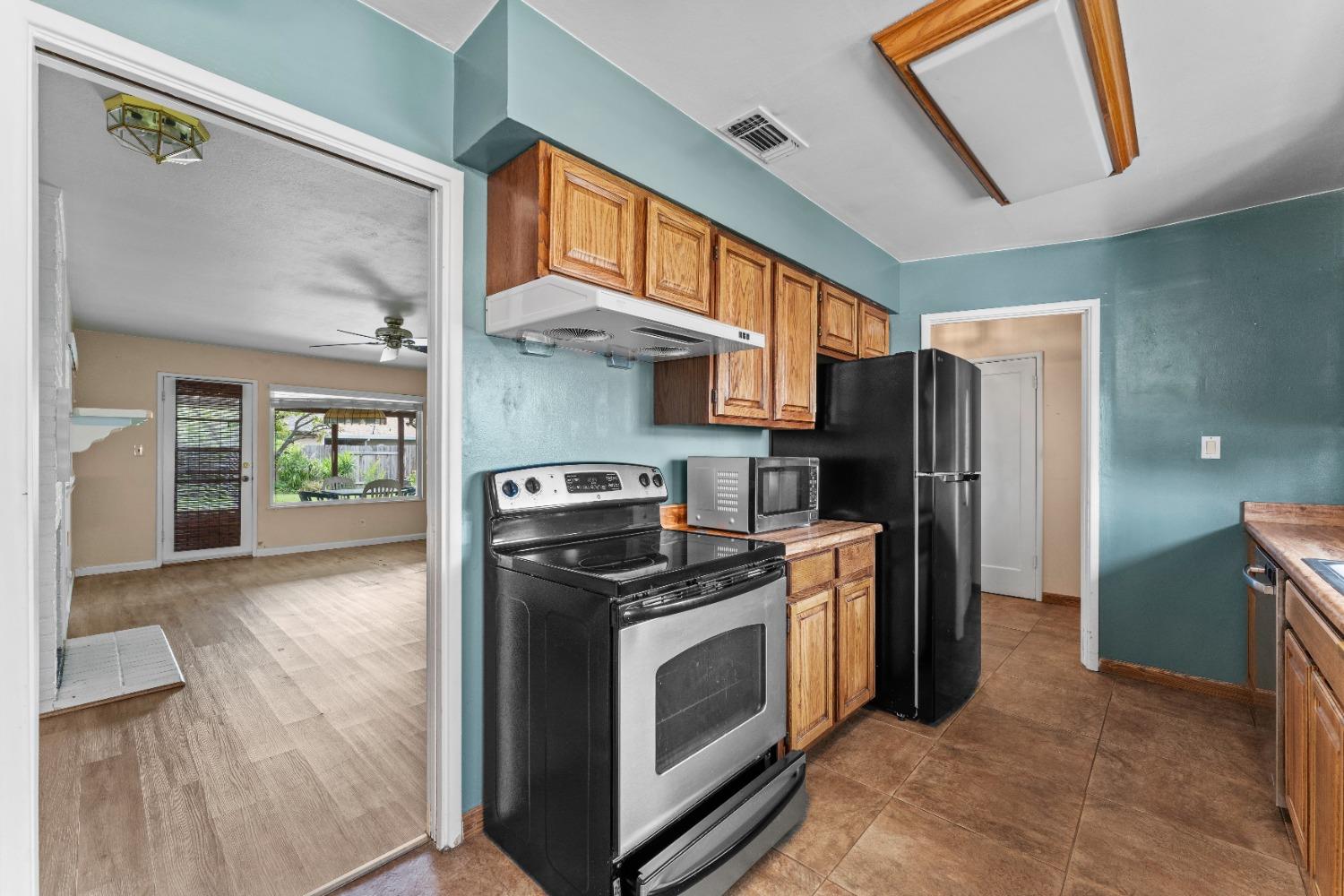 Morse Avenue, Sacramento, California image 11