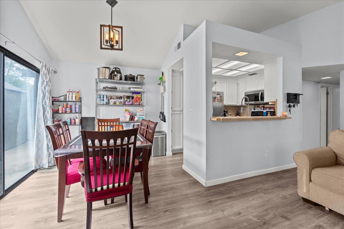 Detail Gallery Image 8 of 27 For 1496 Waterwheel Dr, Sacramento,  CA 95833 - 3 Beds | 2 Baths