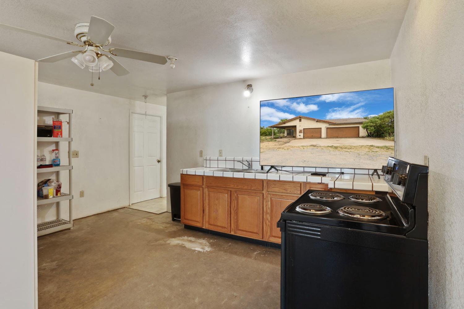W Kingdon Road, Lodi, California image 30