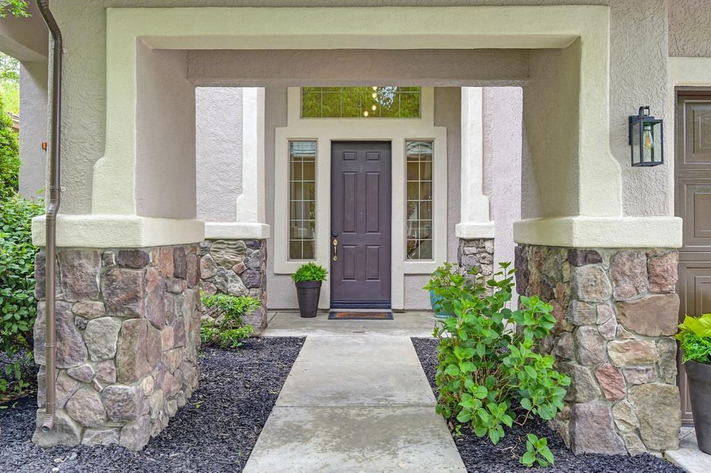 Detail Gallery Image 5 of 84 For 260 Woodhaven Pl, West Sacramento,  CA 95605 - 5 Beds | 3 Baths