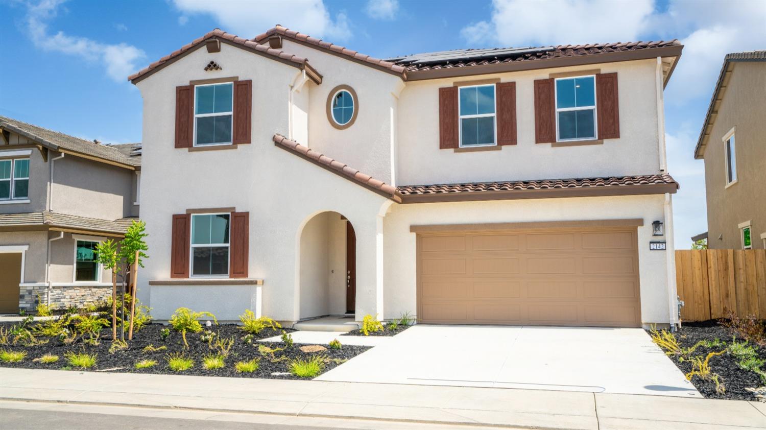 Detail Gallery Image 3 of 40 For 2142 Coral Dr, Lodi,  CA 95242 - 4 Beds | 3 Baths