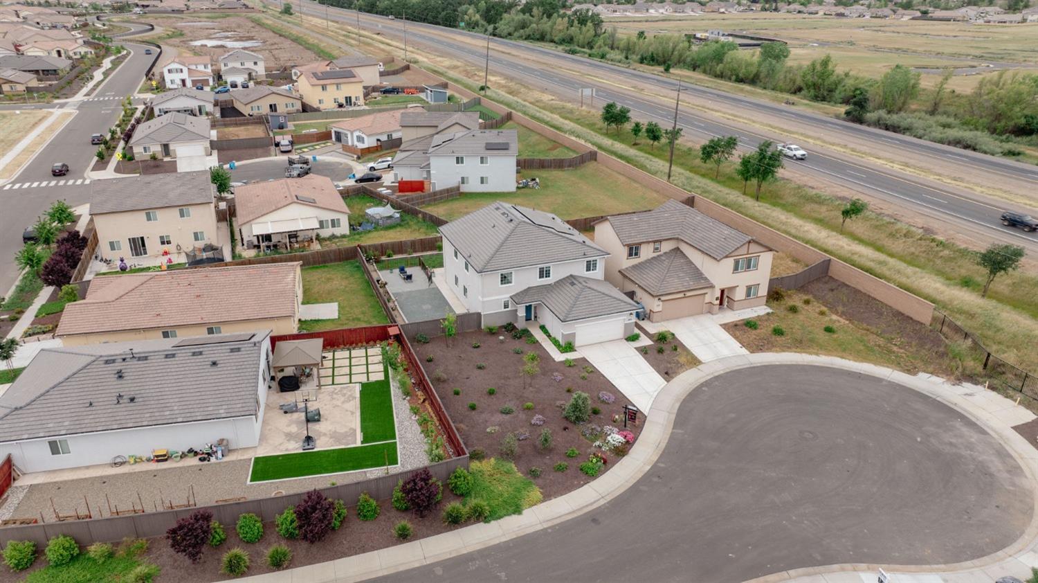 Maggie Court, Plumas Lake, California image 40