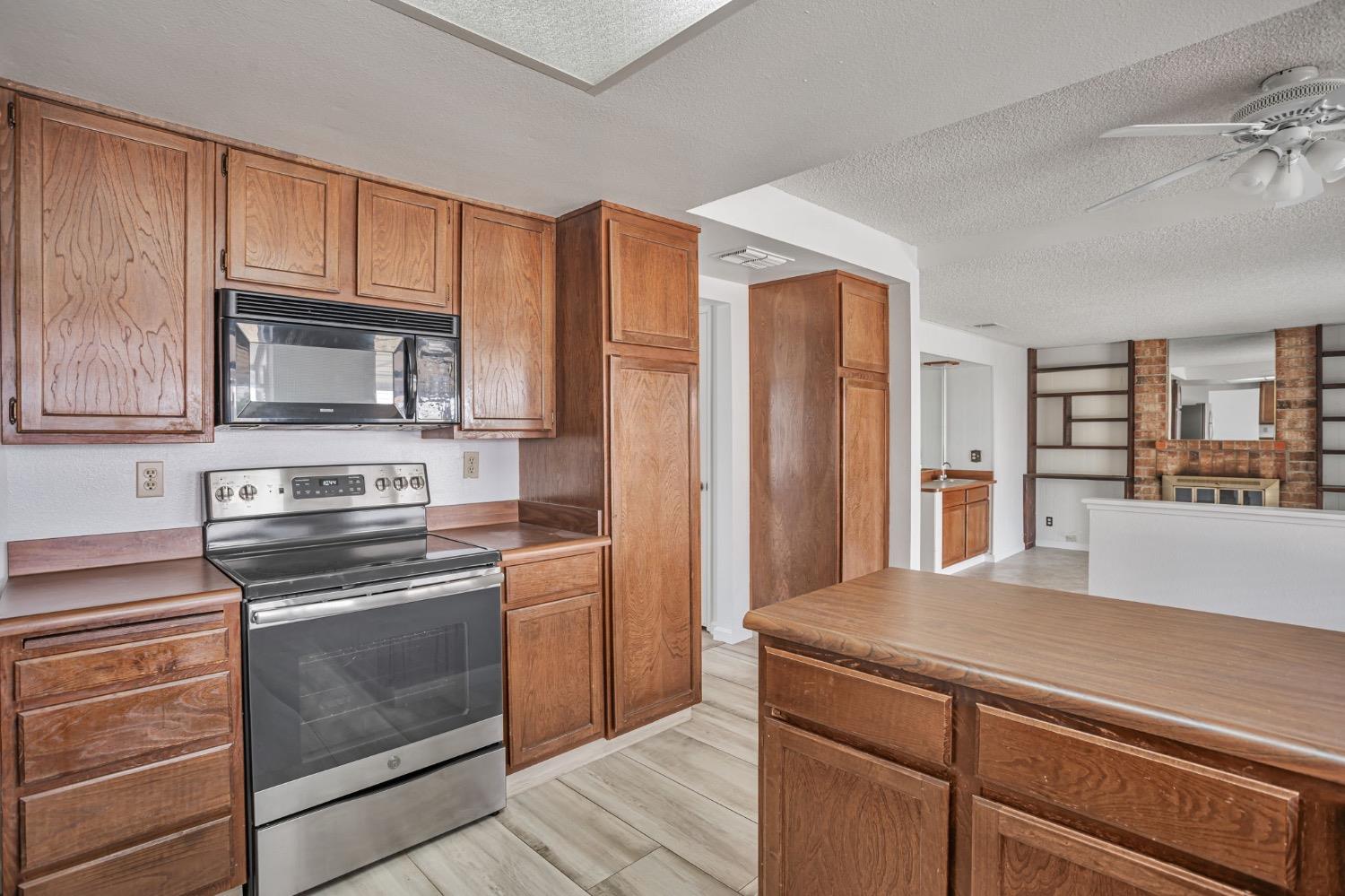 Detail Gallery Image 9 of 39 For 2430 Cheim Blvd, Marysville,  CA 95901 - 5 Beds | 3 Baths