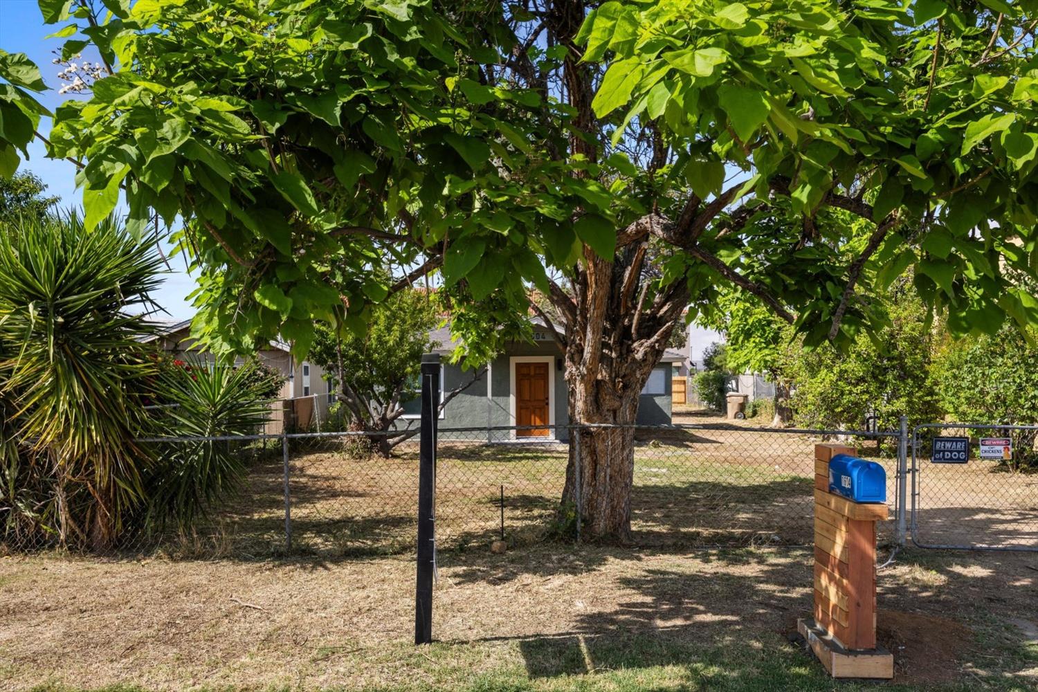 Lisle Street, Bakersfield, California image 3