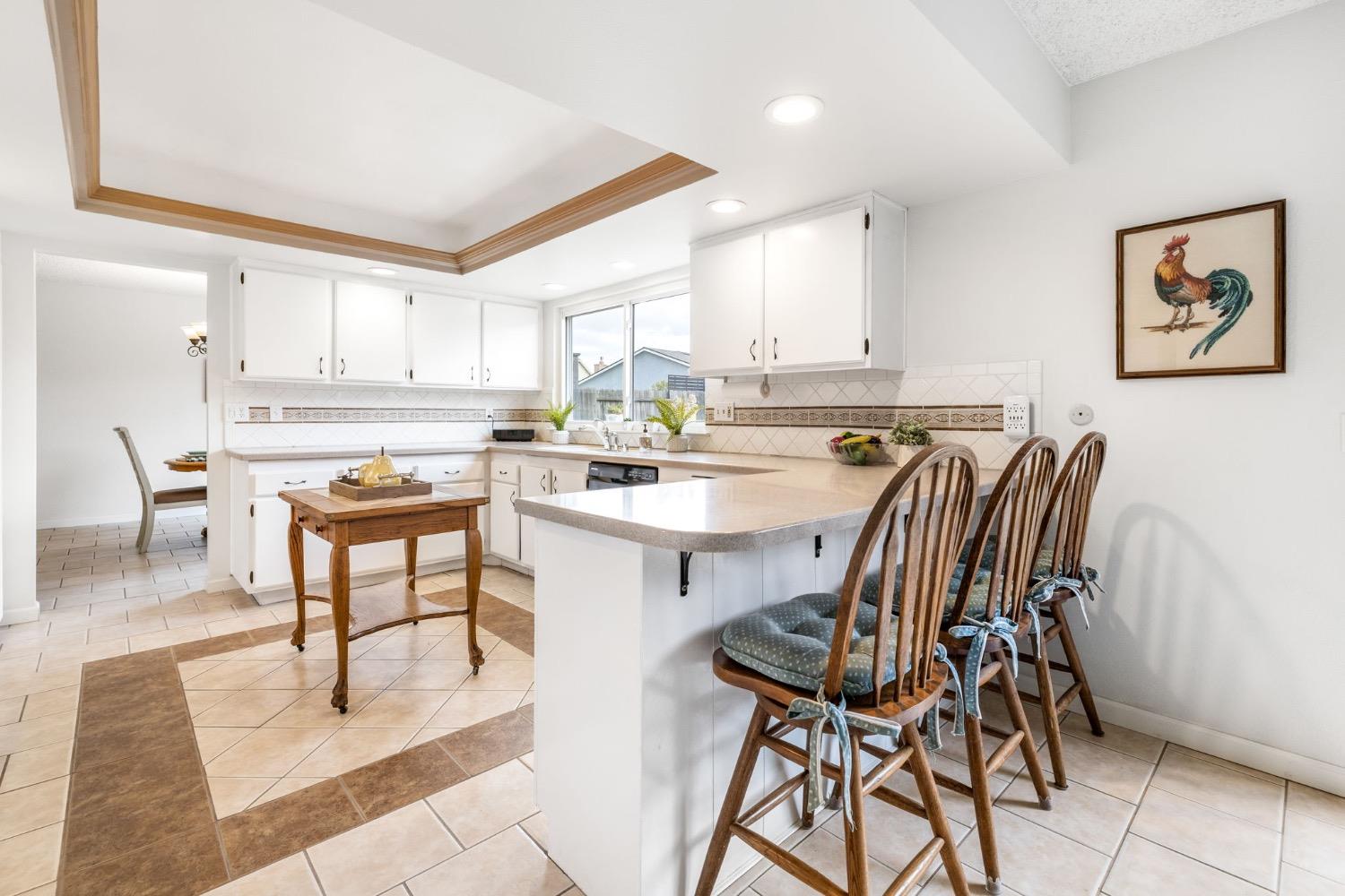 Detail Gallery Image 17 of 40 For 737 Heather Ln, Woodland,  CA 95695 - 4 Beds | 2/1 Baths