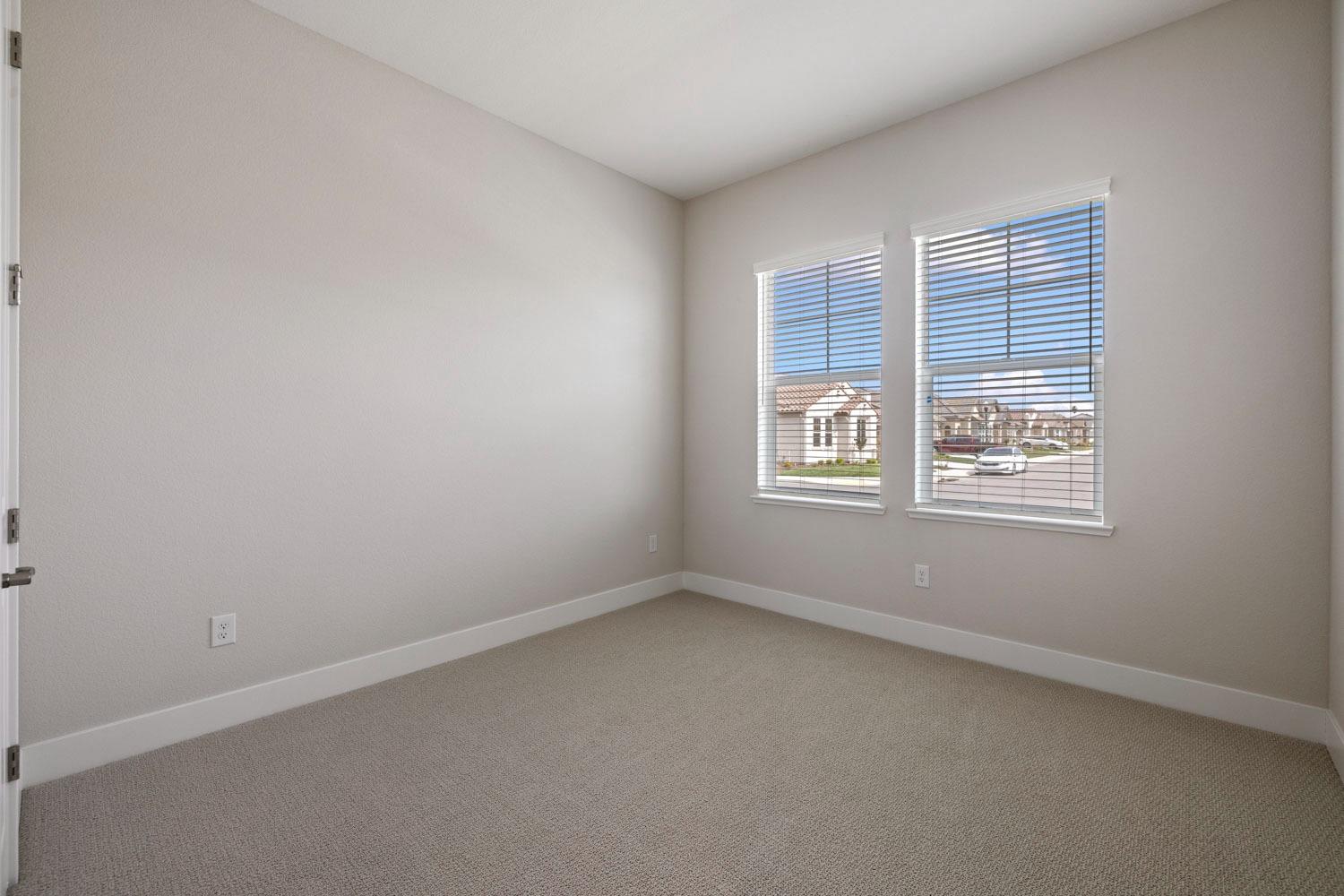 E Elan Street, Lodi, California image 34