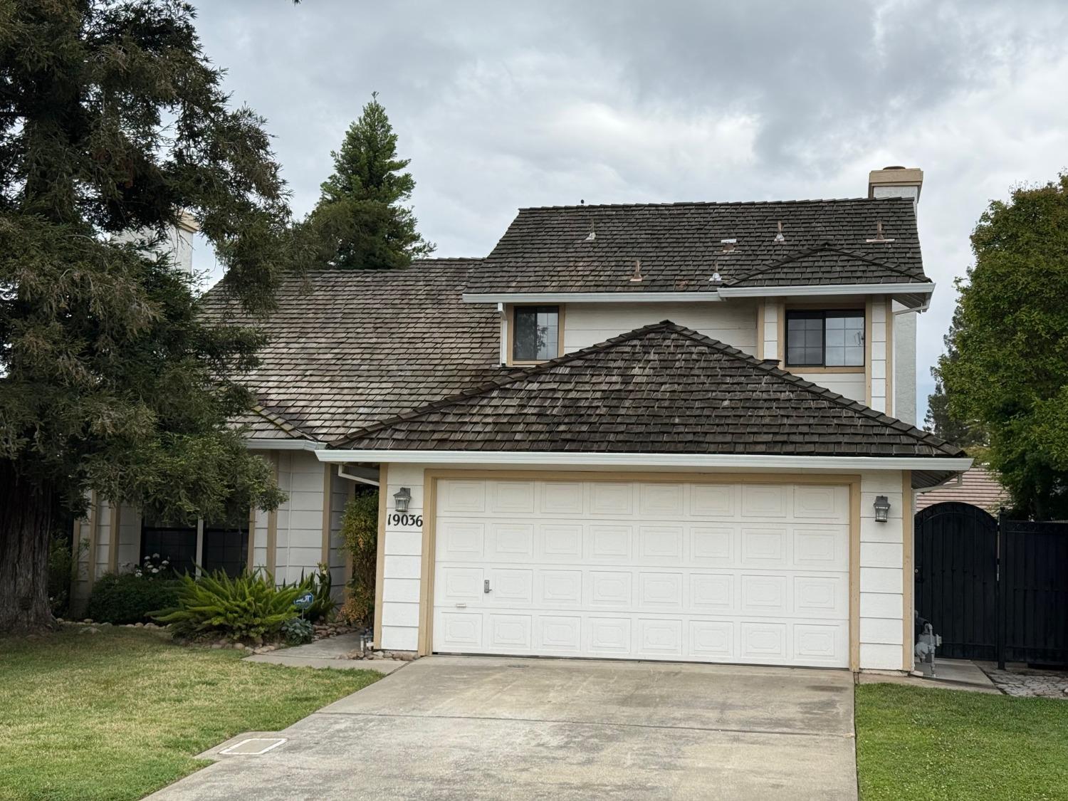 Detail Gallery Image 1 of 46 For 19036 N Augusta St, Woodbridge,  CA 95258 - 3 Beds | 2/1 Baths