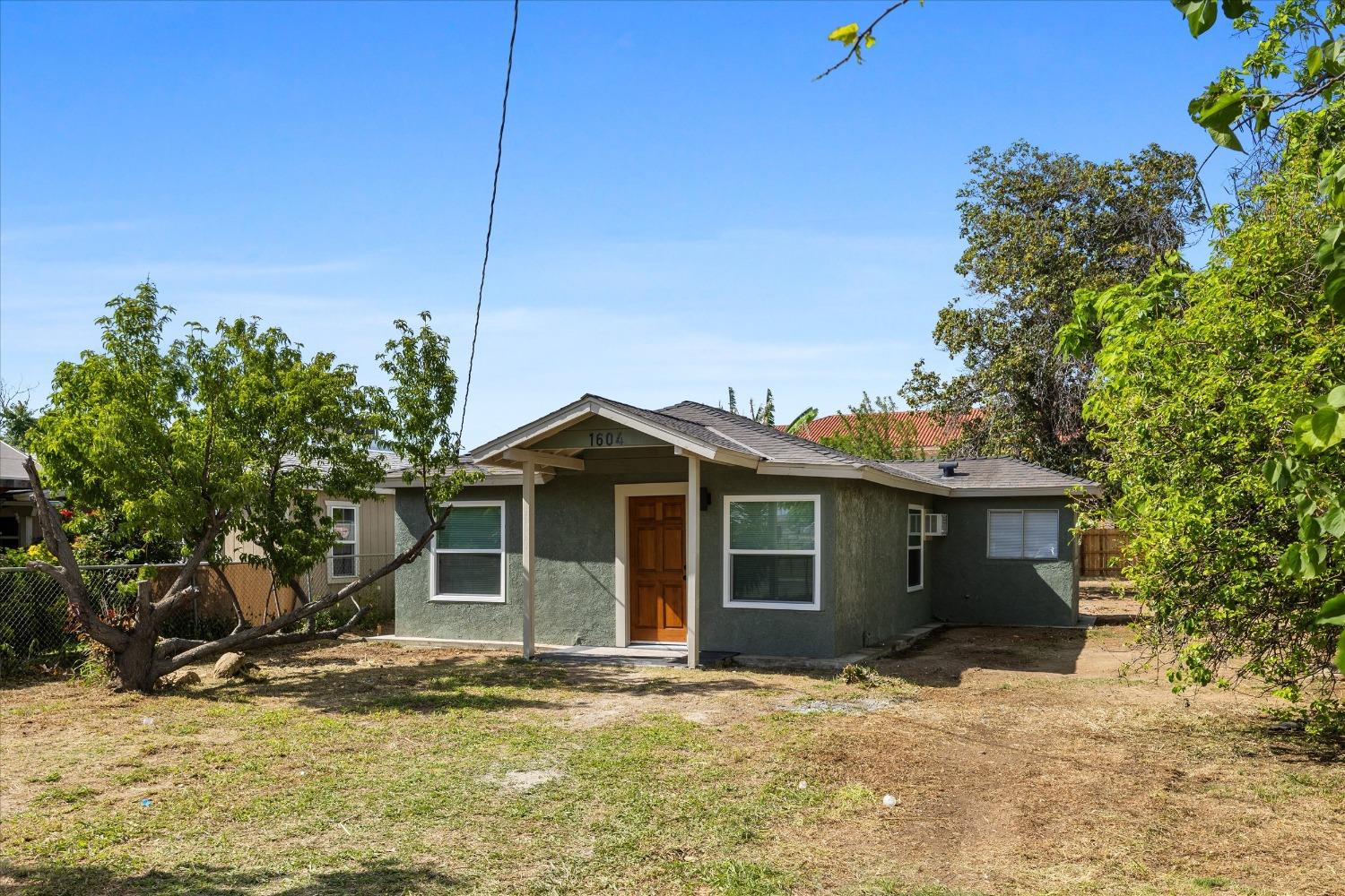 Lisle Street, Bakersfield, California image 4