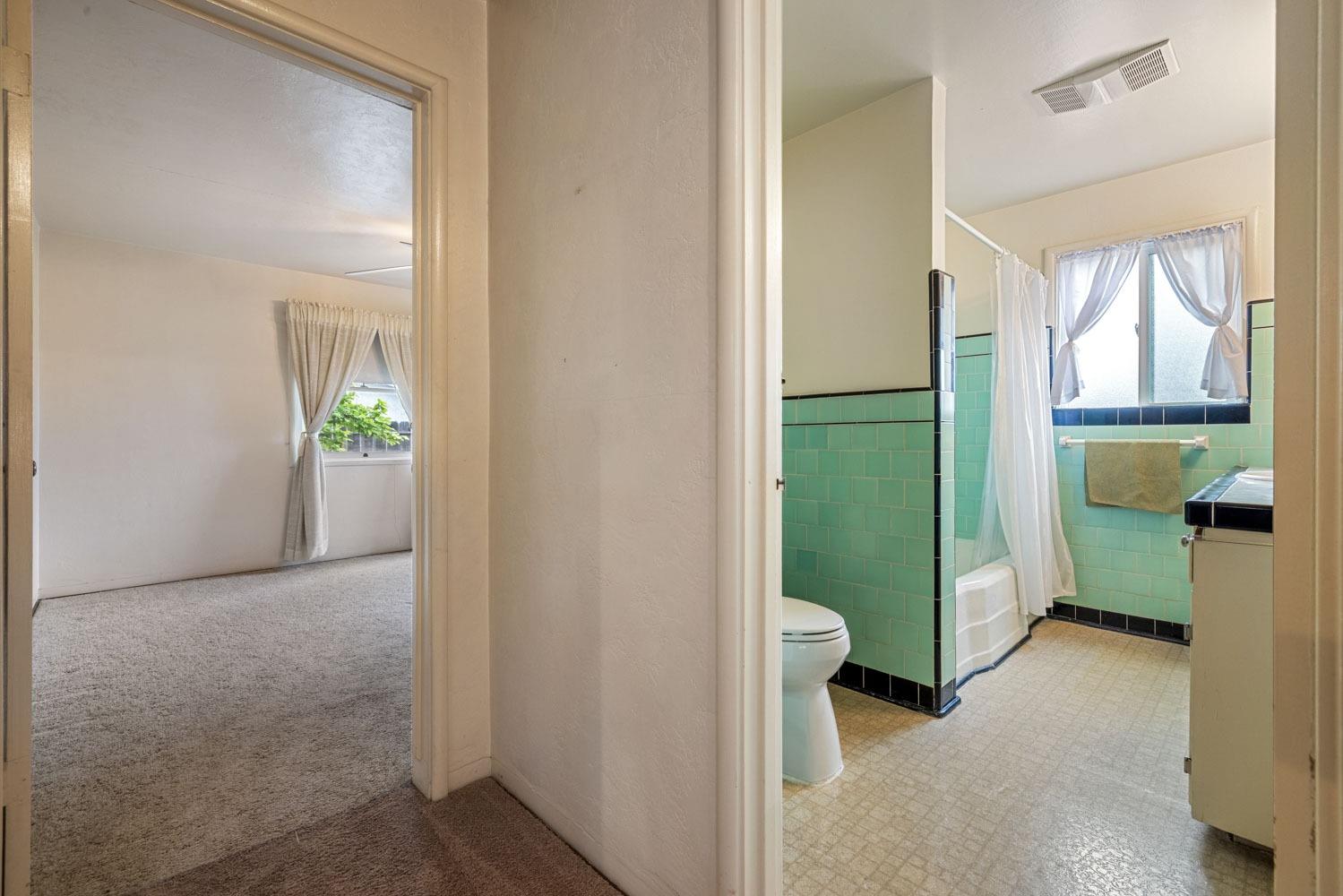 Detail Gallery Image 11 of 37 For 535 Lombardo St, Manteca,  CA 95336 - 2 Beds | 1 Baths