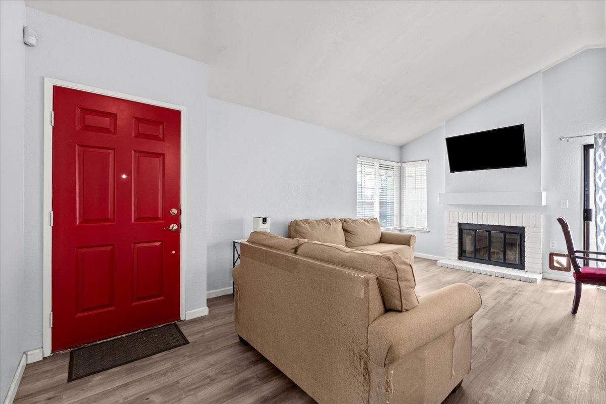 Detail Gallery Image 6 of 27 For 1496 Waterwheel Dr, Sacramento,  CA 95833 - 3 Beds | 2 Baths